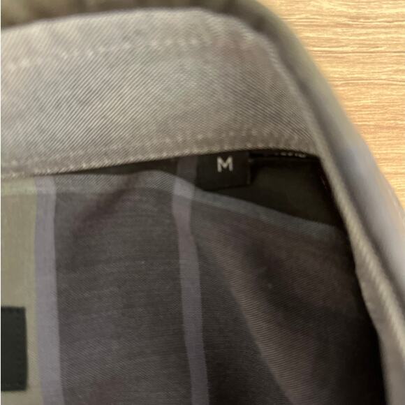 Boss Hugo Boss Mens Slim Fit Plaid Button Up Top Size Medium Gray Red Career - Picture 4 of 8